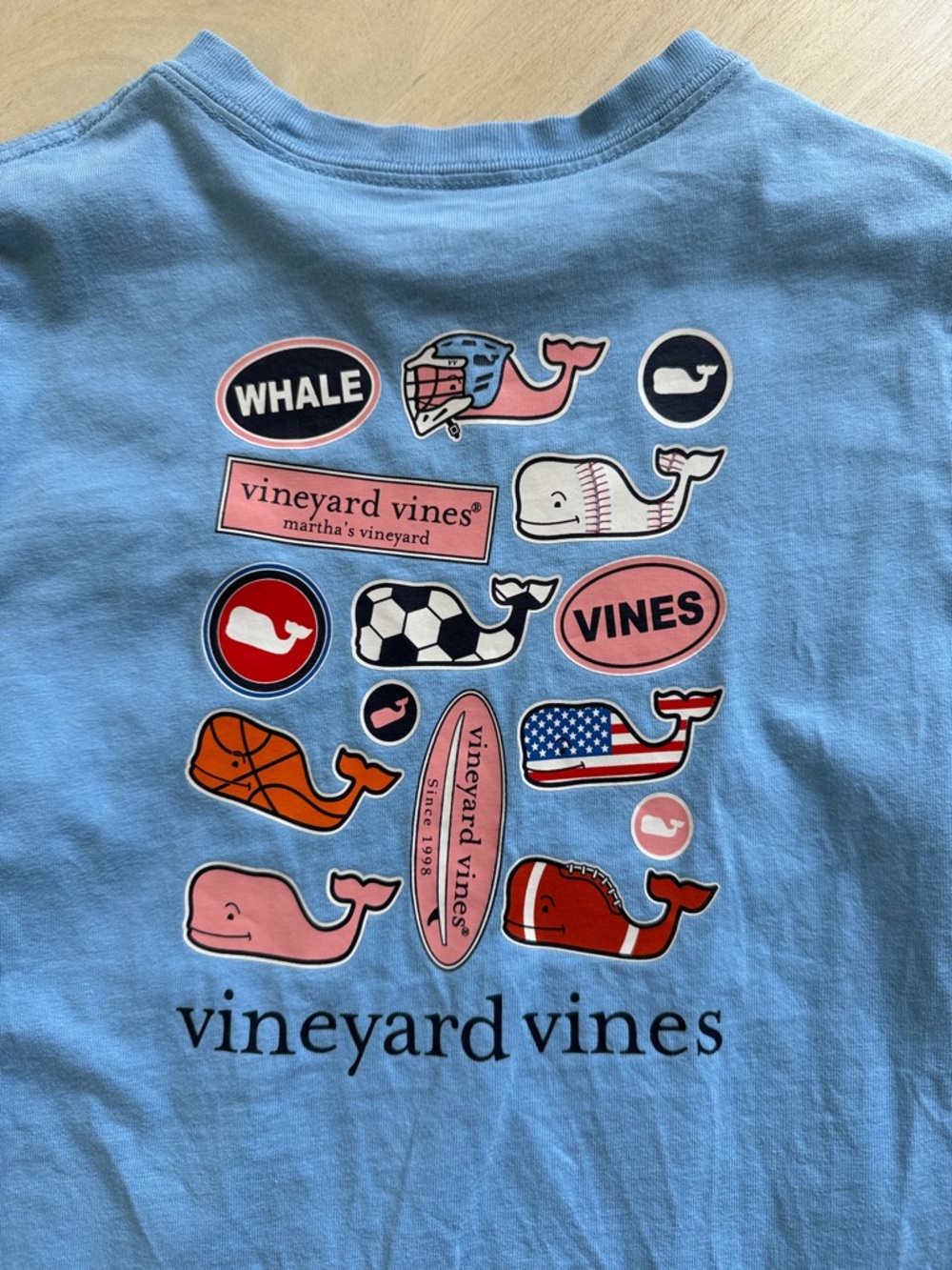 EUC VINEYARD VINES boys SZ 7 t-shirt - whale patches